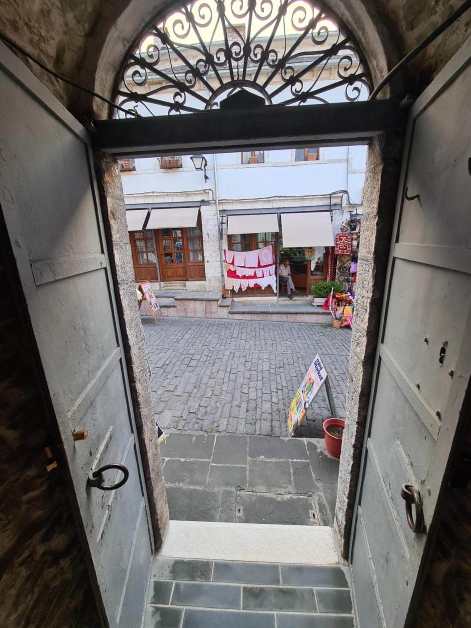 Santa Room-Old Bazaar Center-Gjirokastër المظهر الخارجي الصورة