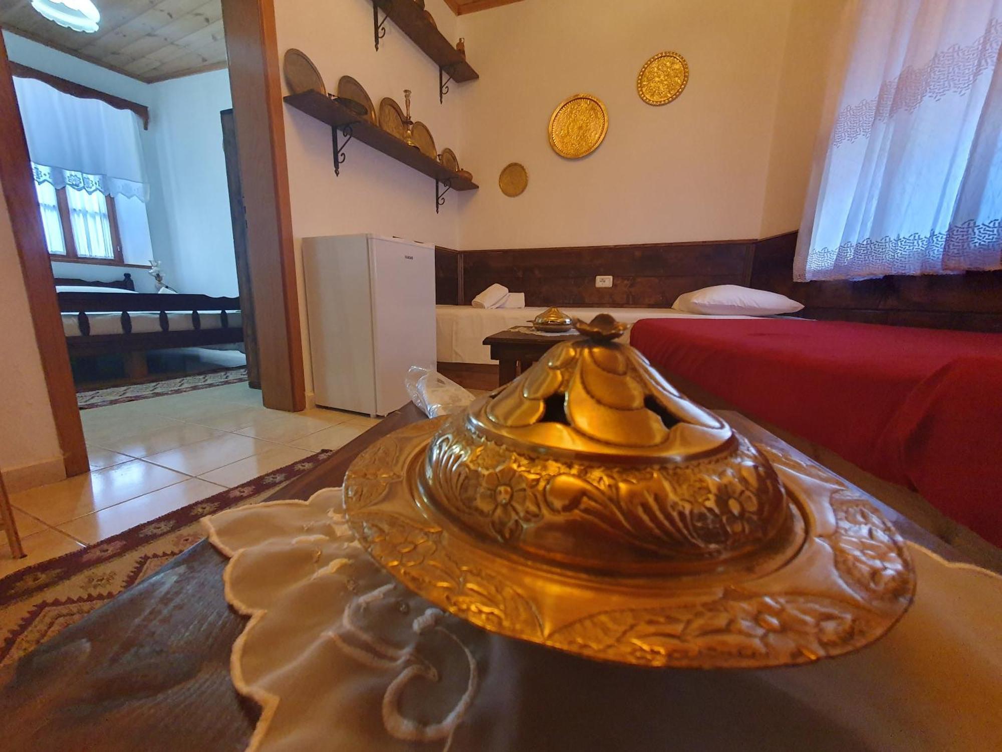 Santa Room-Old Bazaar Center-Gjirokastër الغرفة الصورة